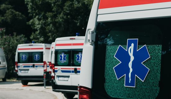 通榆救护车转运病人过路高速收费吗？